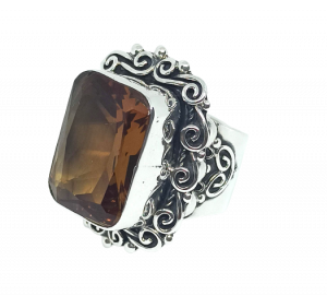 anillo de plata cuadrado con cristal swarovski