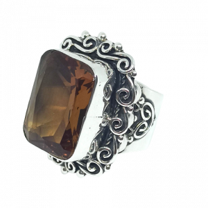 anillo de plata cuadrado con cristal swarovski